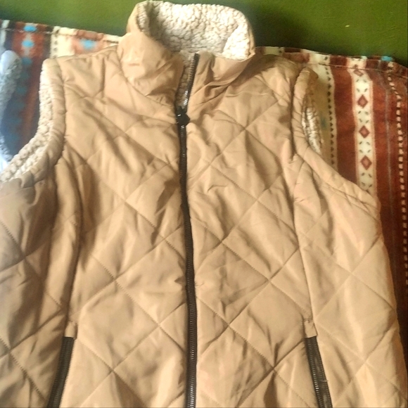 Clothes - Picture 3 of 6